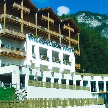 Hotel Stella Montis Campitello di Fassa