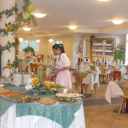 Hotel Stella Montis Campitello di Fassa