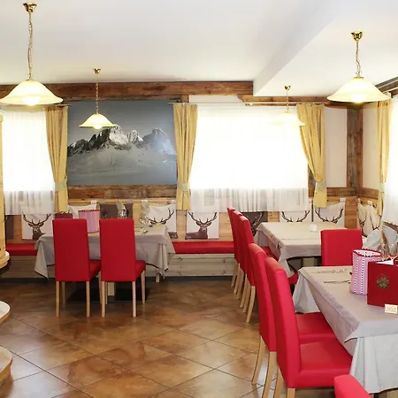 Hotel Stella Montis Campitello di Fassa